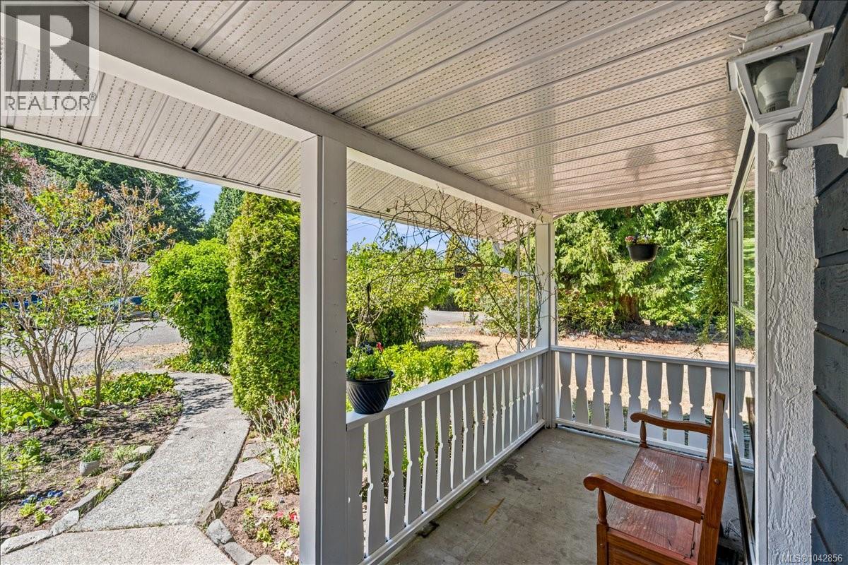 1530 Pacific Cres - 40