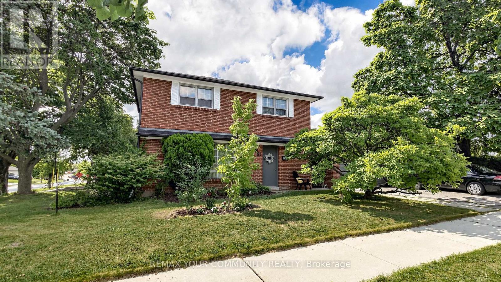 61 NORFIELD CRESCENT - 1