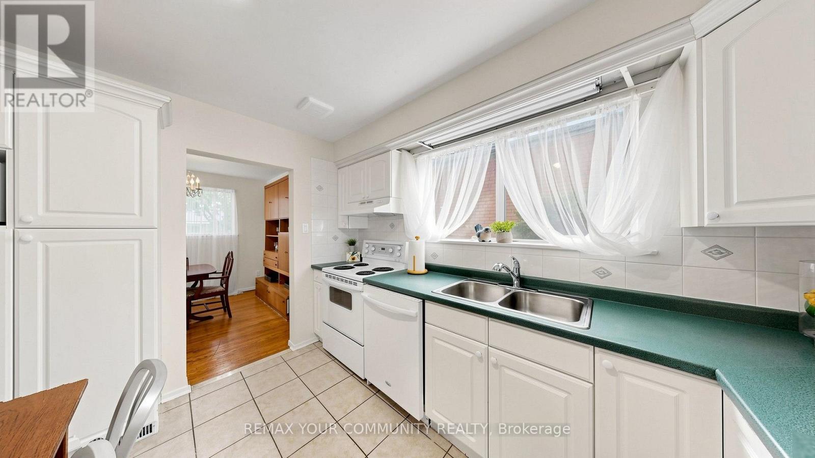 61 NORFIELD CRESCENT - 8
