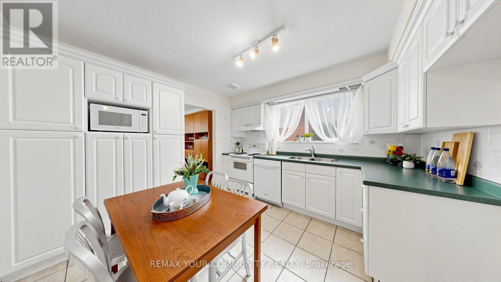 61 NORFIELD CRESCENT - 9