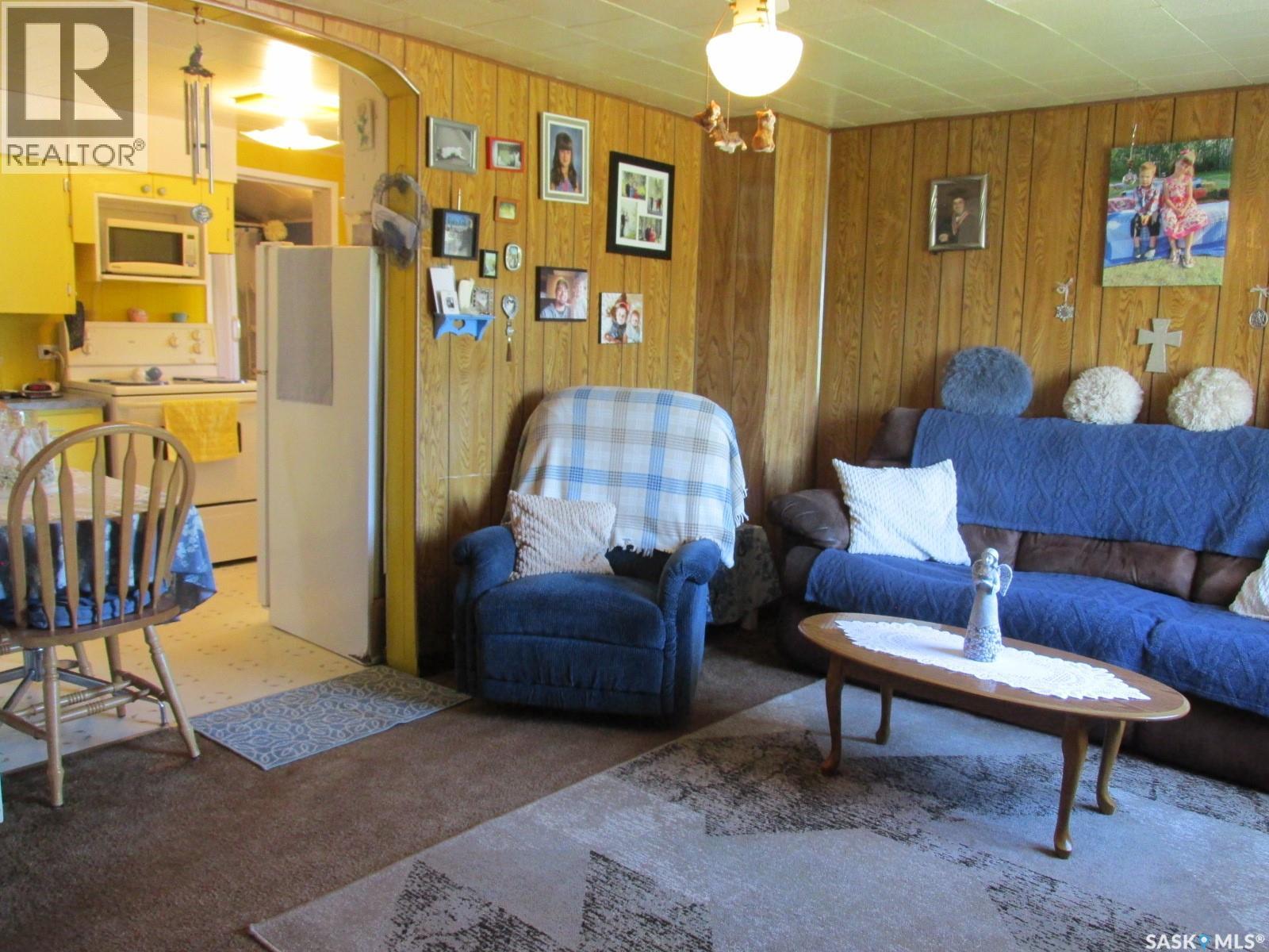 604 Railway AVENUE W - 12