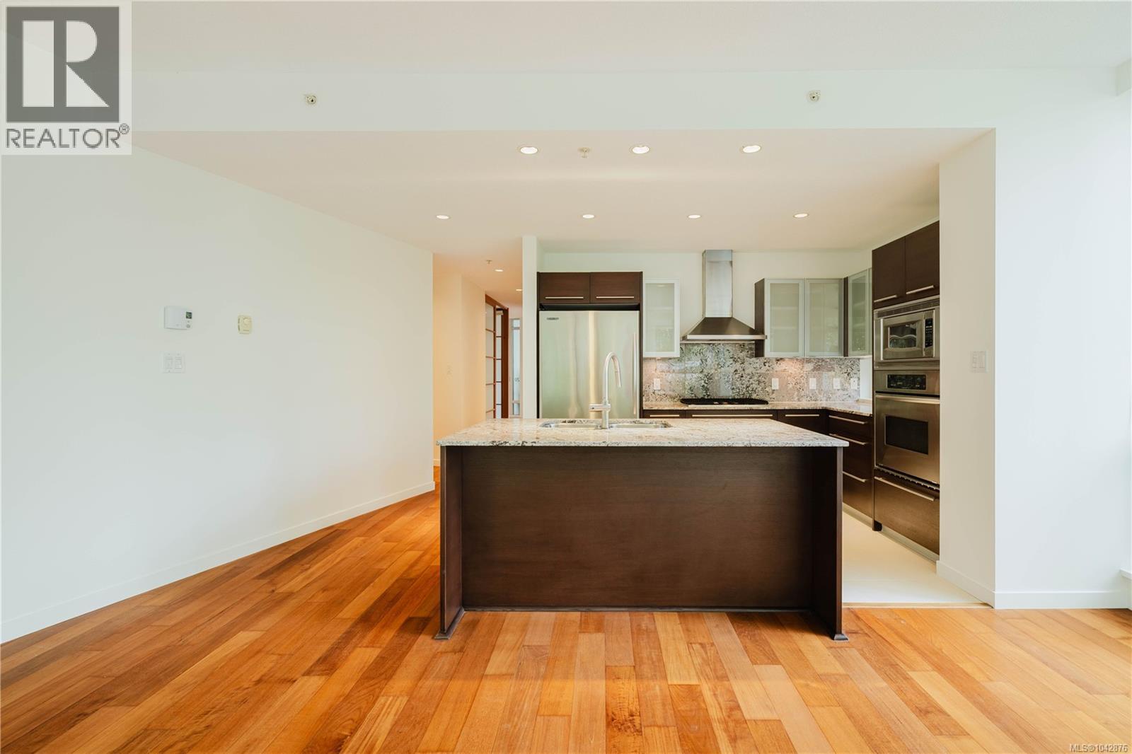 #120 68 SONGHEES Rd - 24