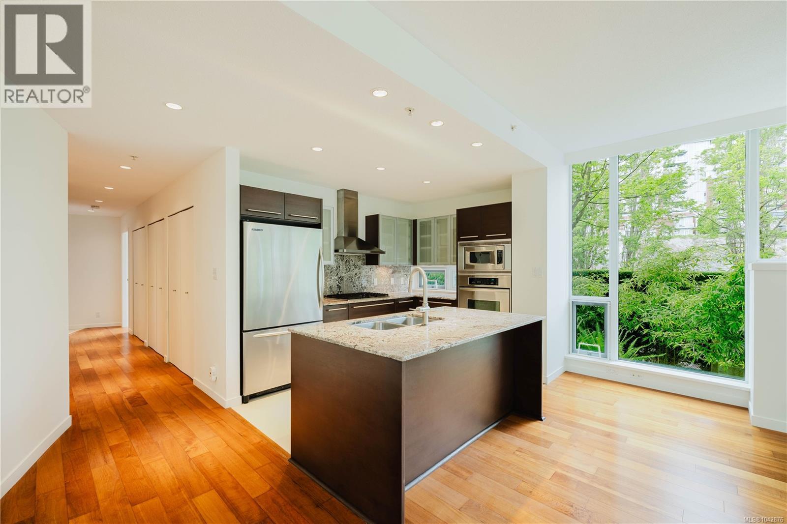 #120 68 SONGHEES Rd - 25