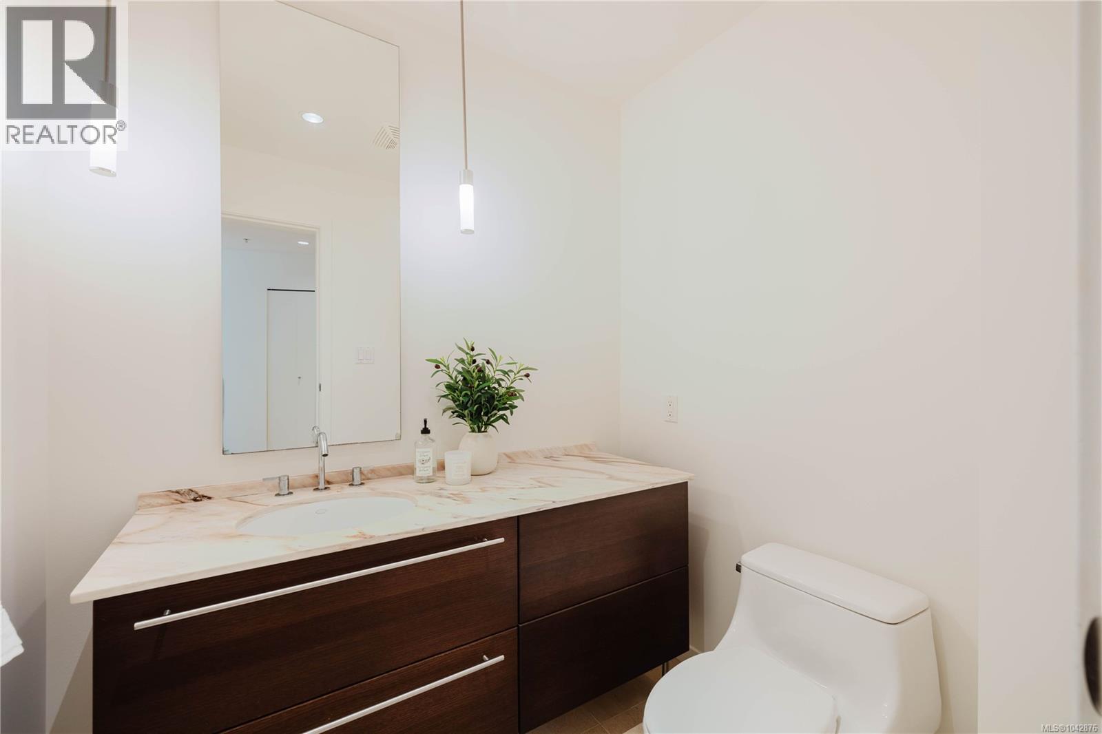 #120 68 SONGHEES Rd - 31