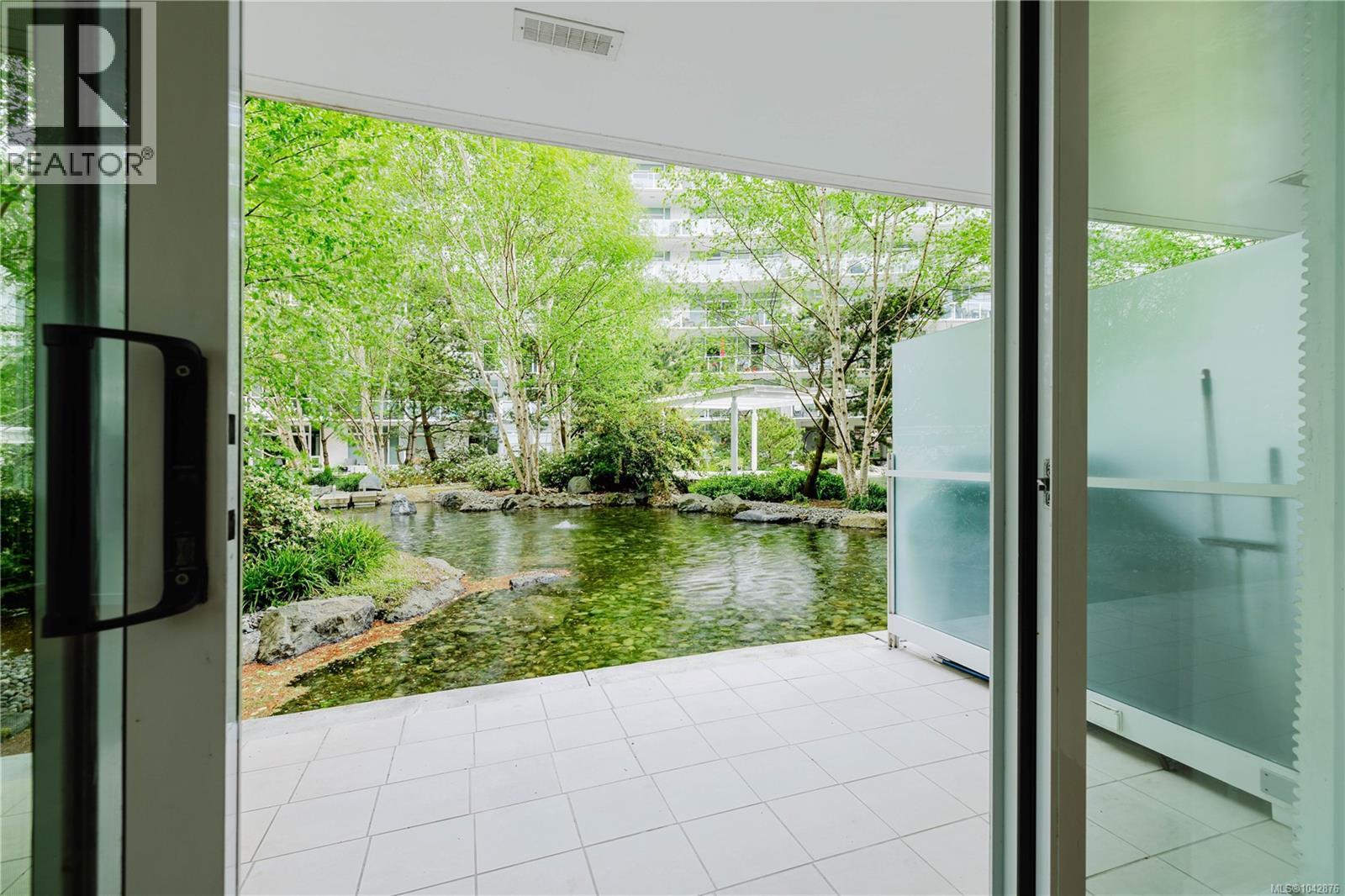 #120 68 SONGHEES Rd - 33
