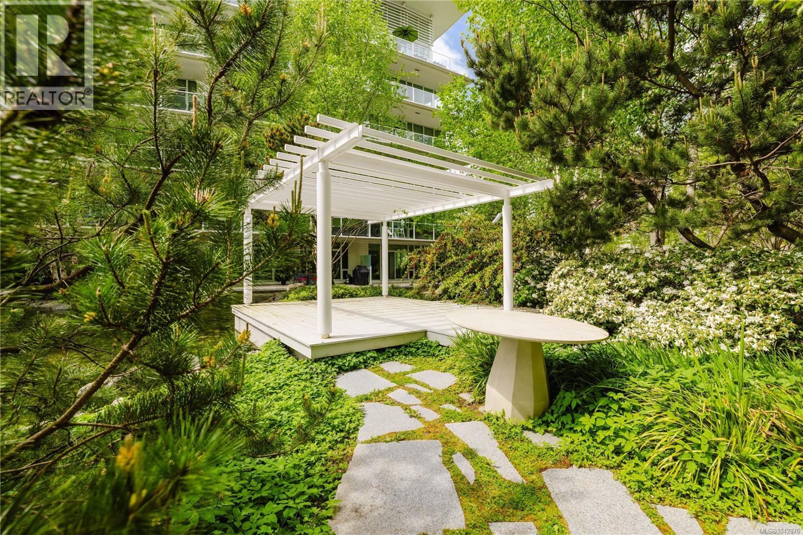 #120 68 SONGHEES Rd - 43