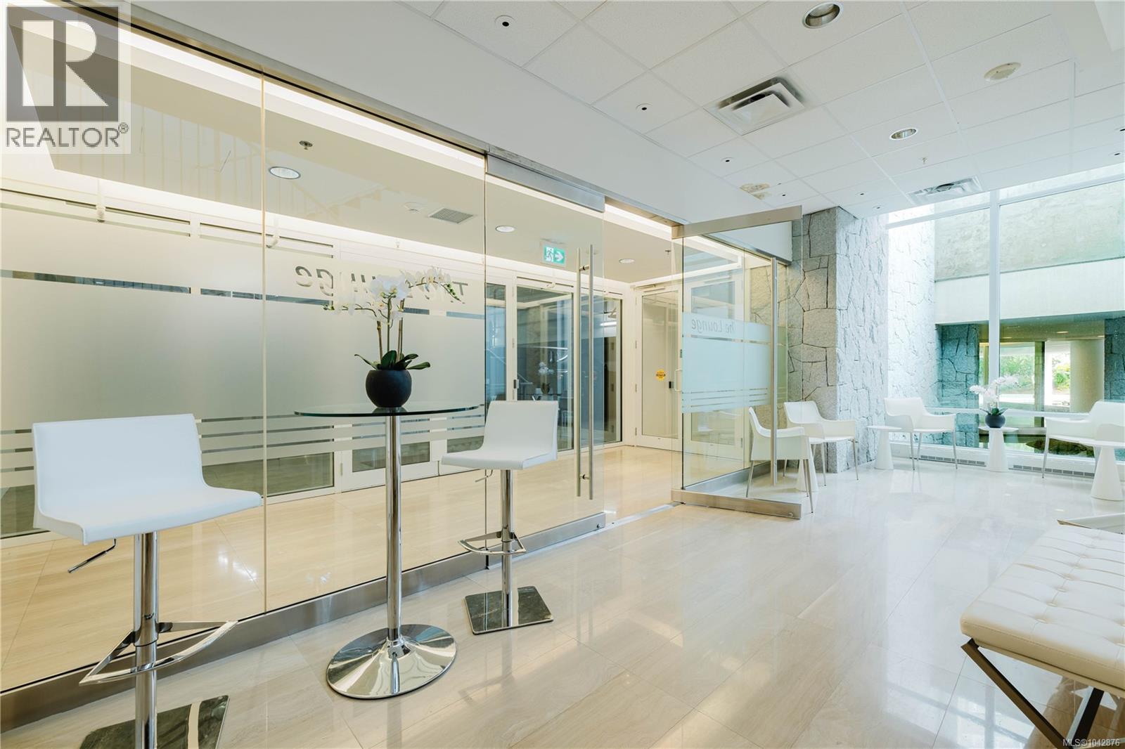 #120 68 SONGHEES Rd - 46