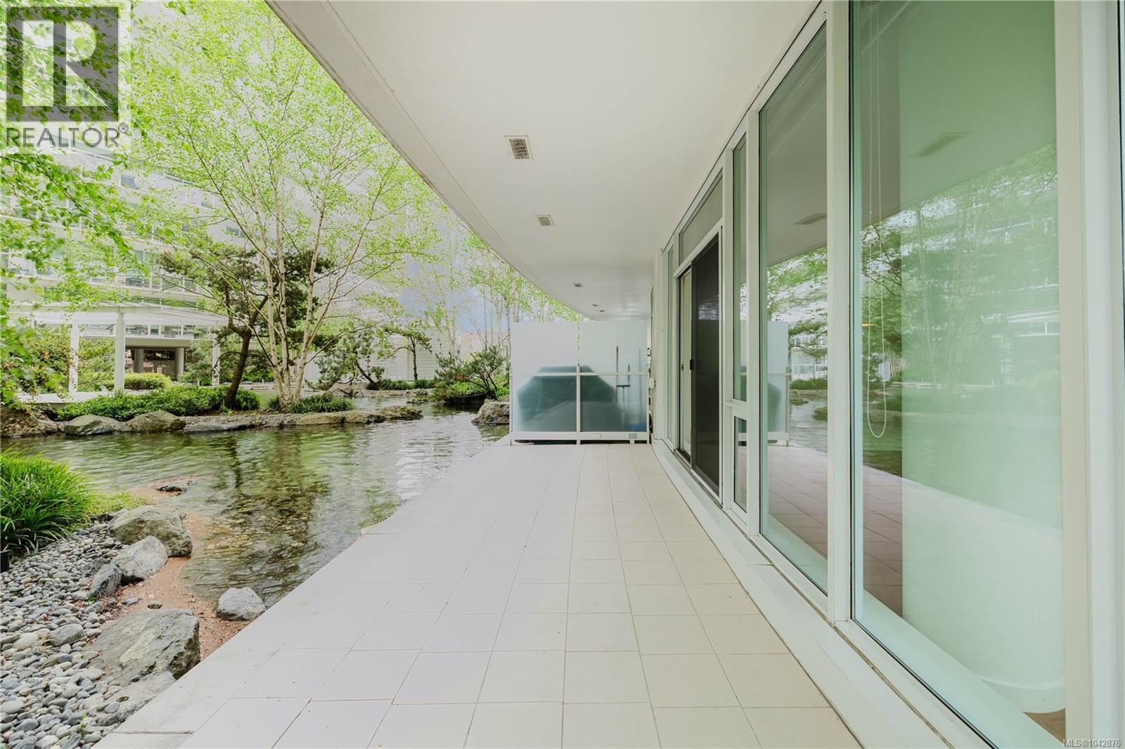 #120 68 SONGHEES Rd - 34