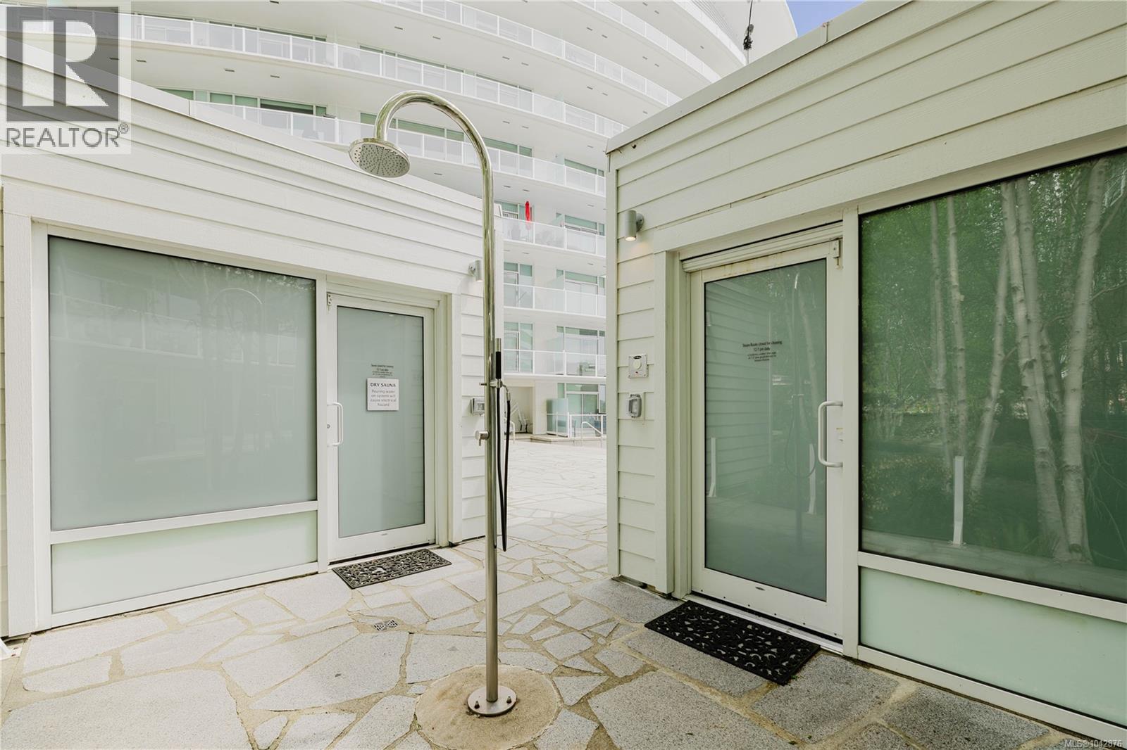 #120 68 SONGHEES Rd - 39