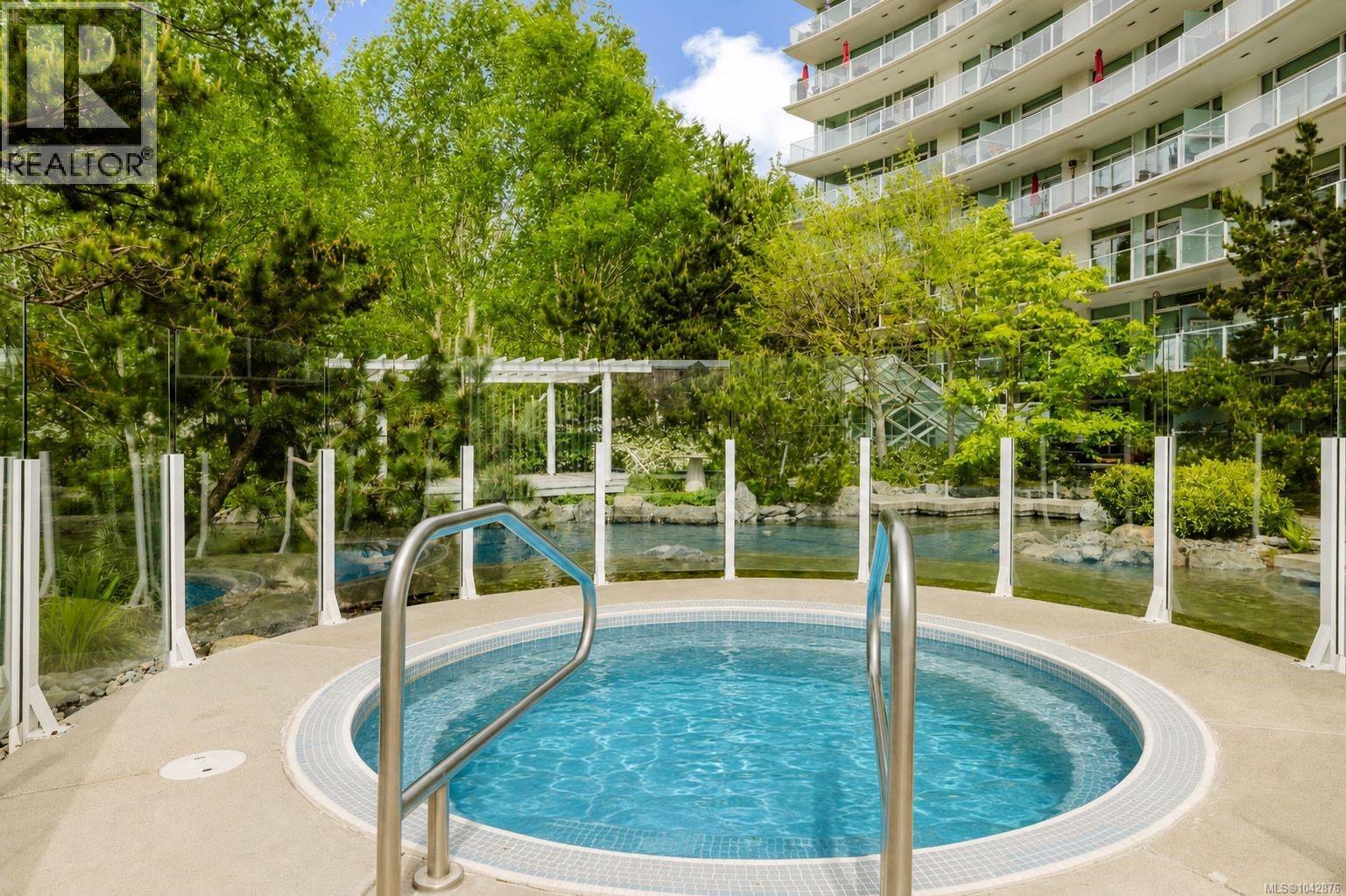 #120 68 SONGHEES Rd - 38
