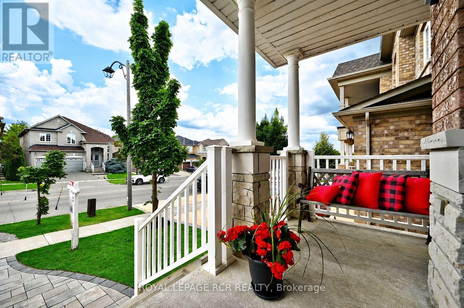 43 IVY GLEN DRIVE - 2