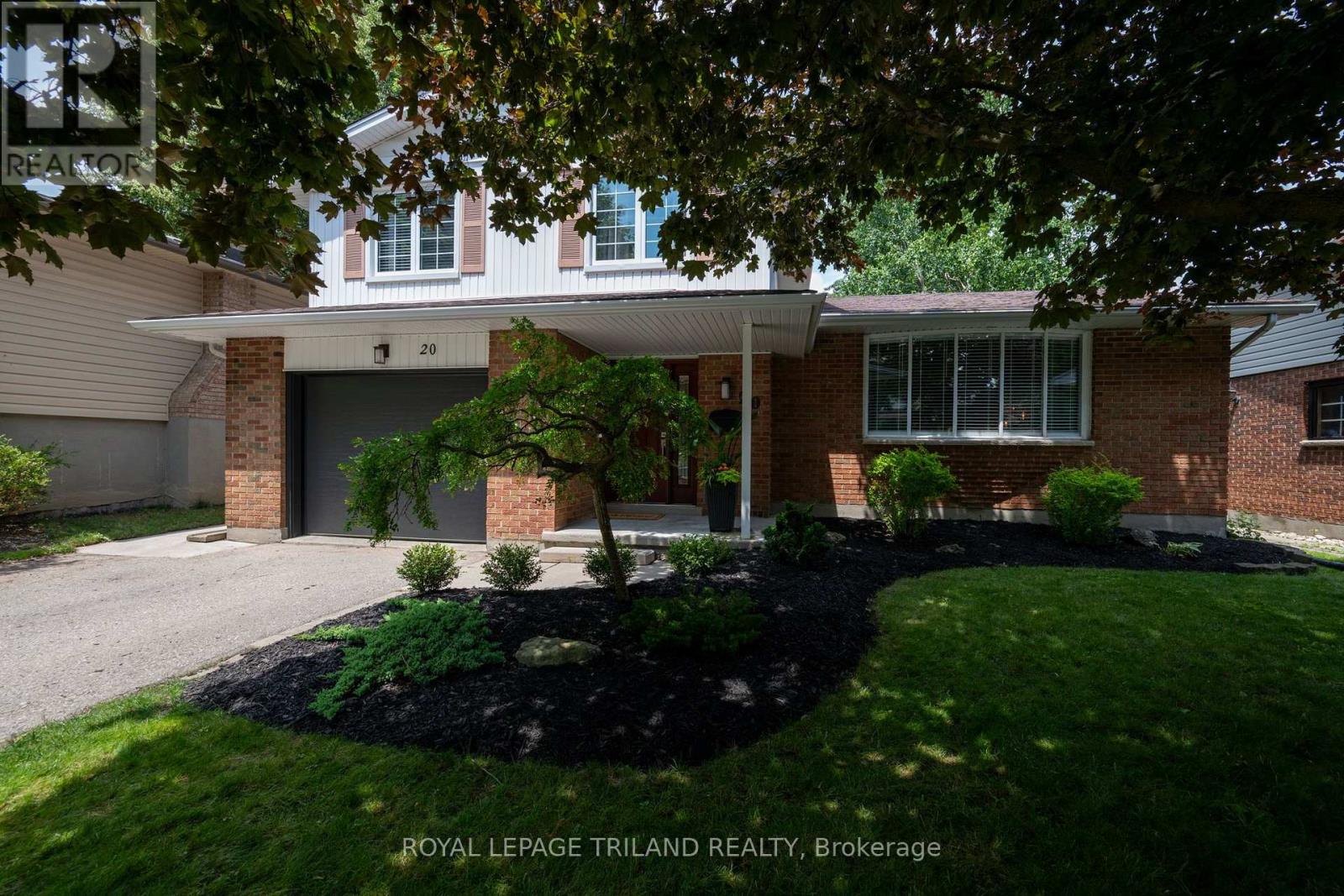 20 MEADOWVIEW ROAD - 30