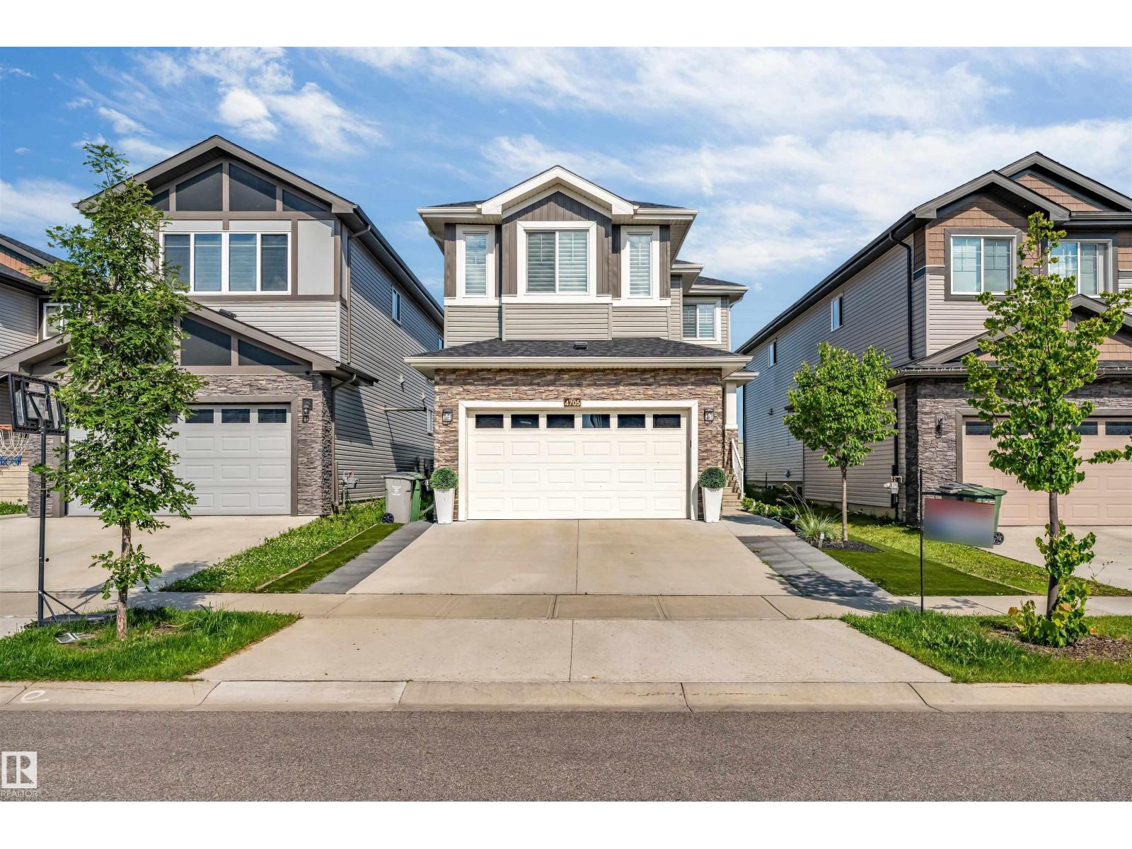 4705 35 ST - 1