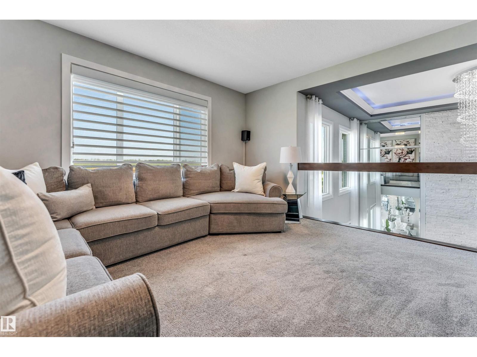 4705 35 ST - 19