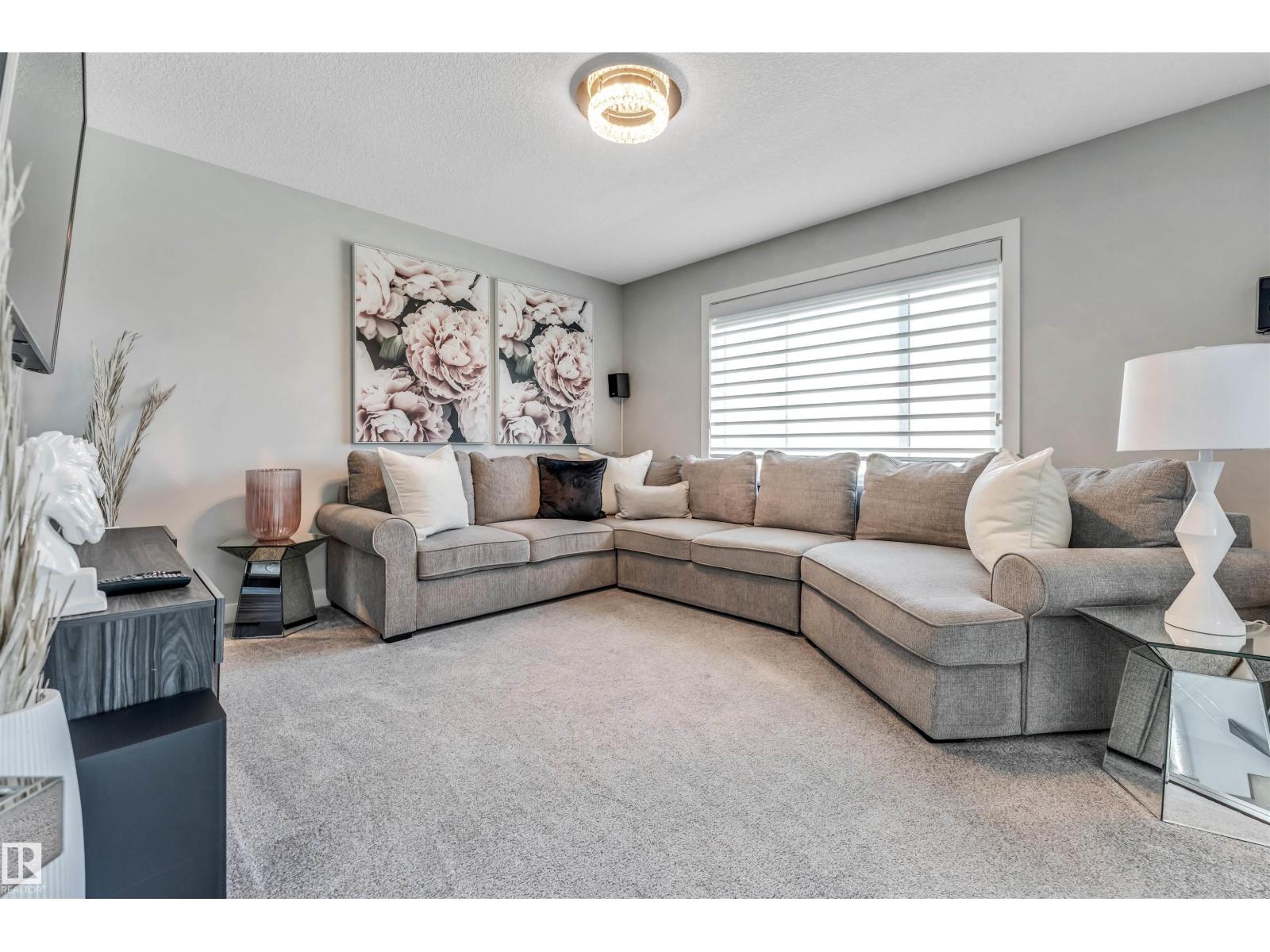 4705 35 ST - 18