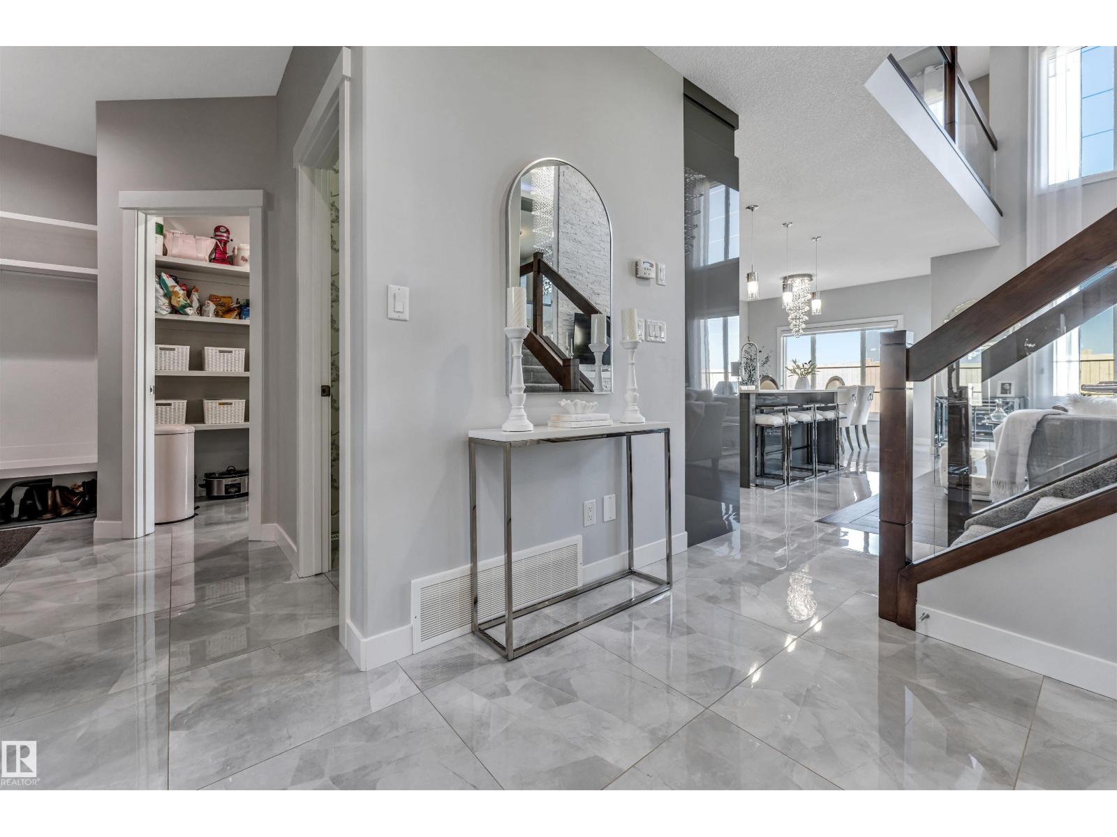 4705 35 ST - 17