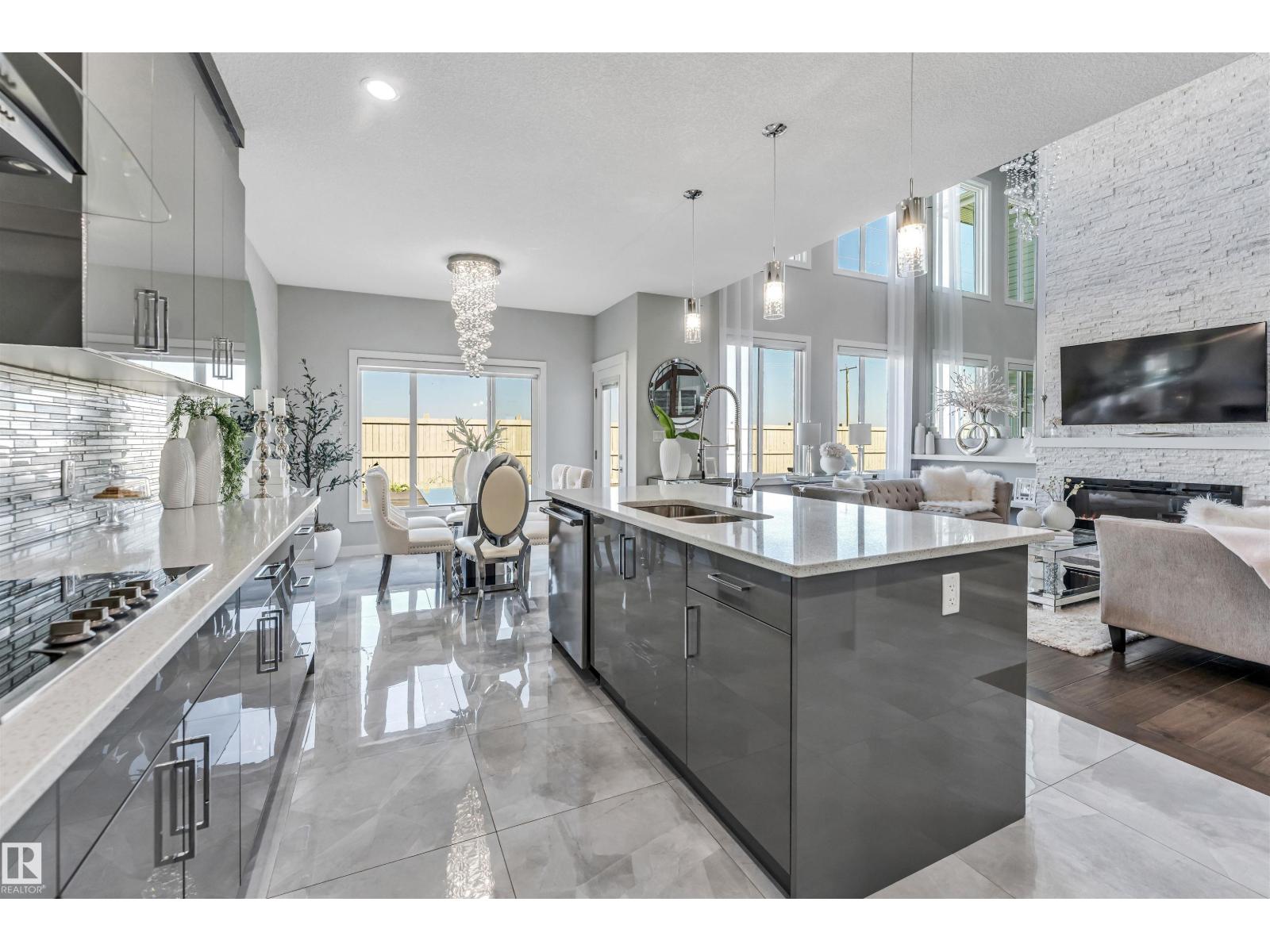 4705 35 ST - 7