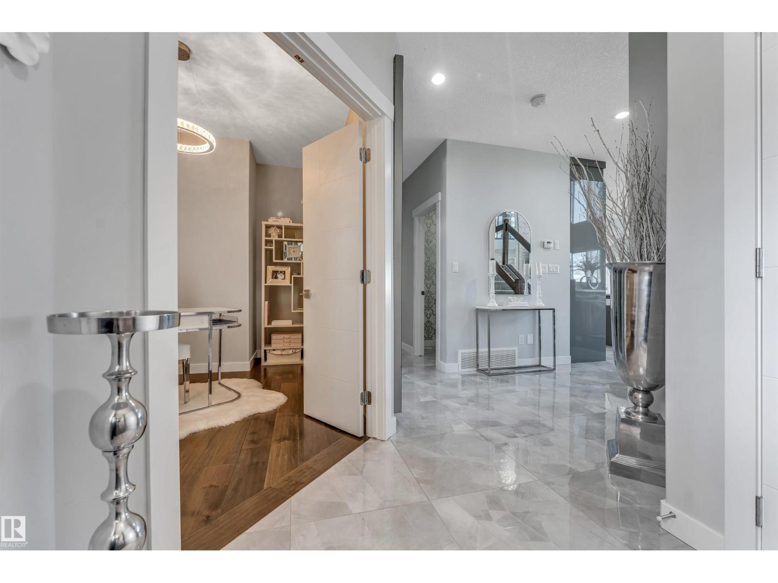4705 35 ST - 29