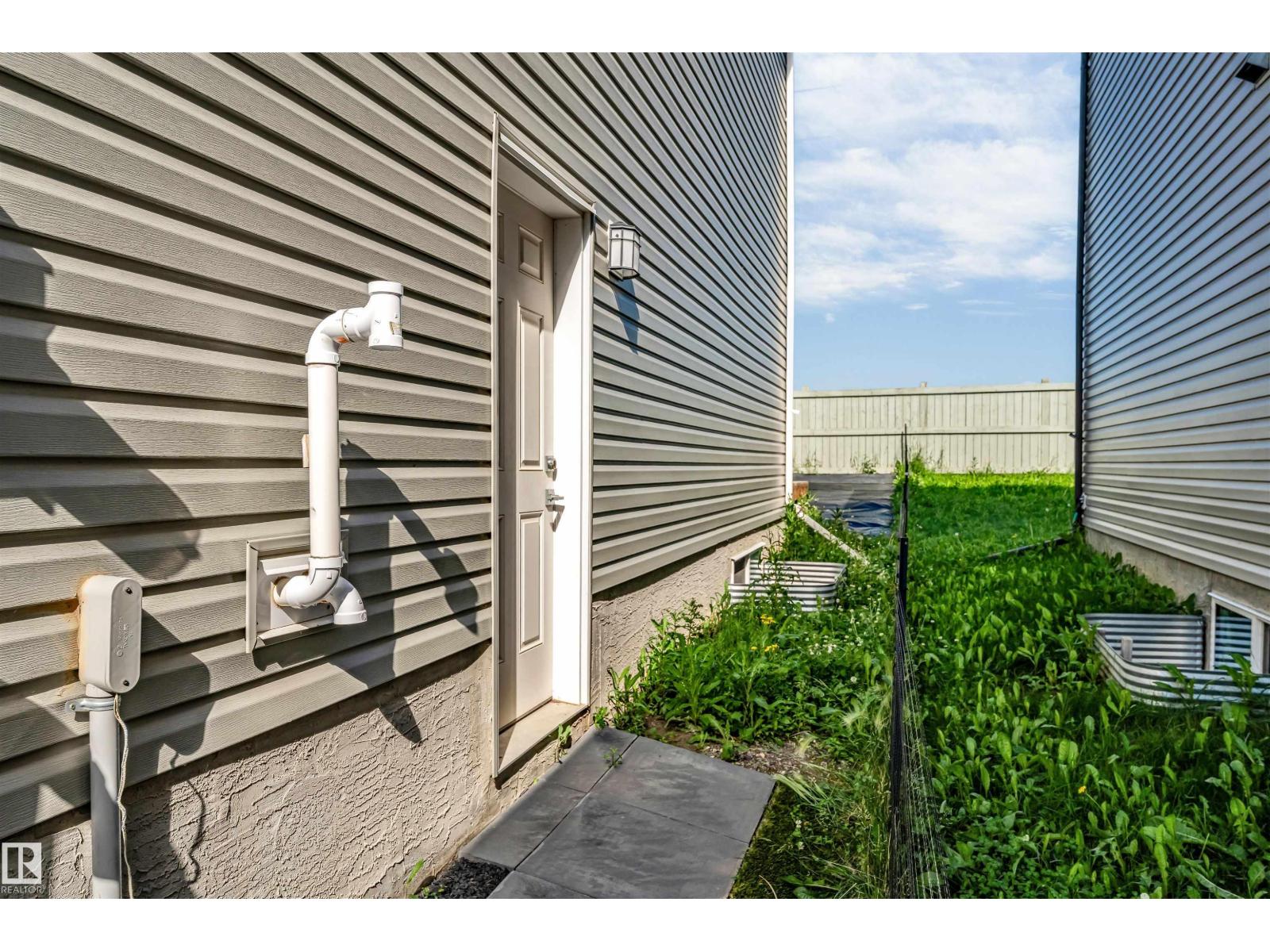 4705 35 ST - 34