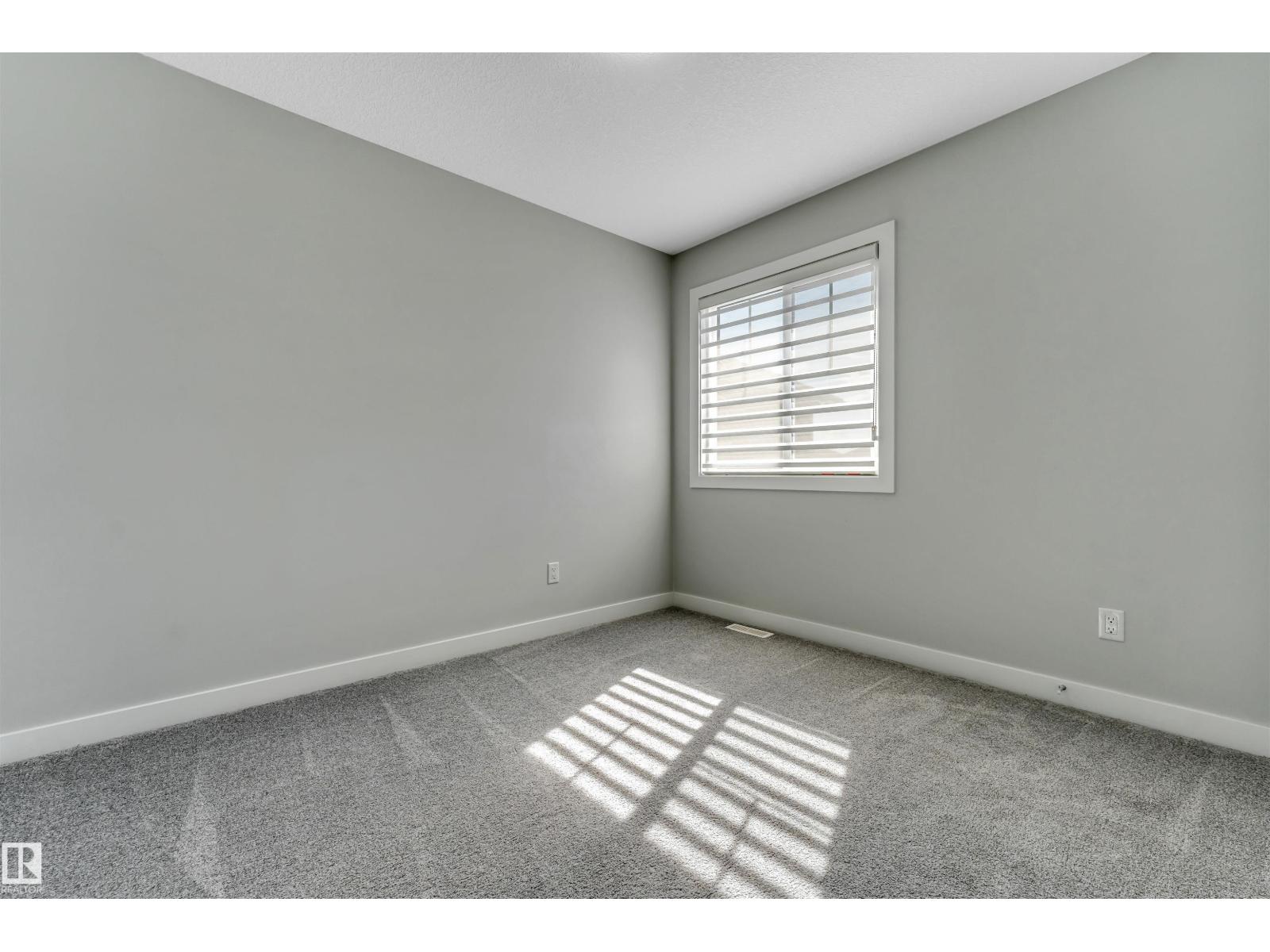 4705 35 ST - 27