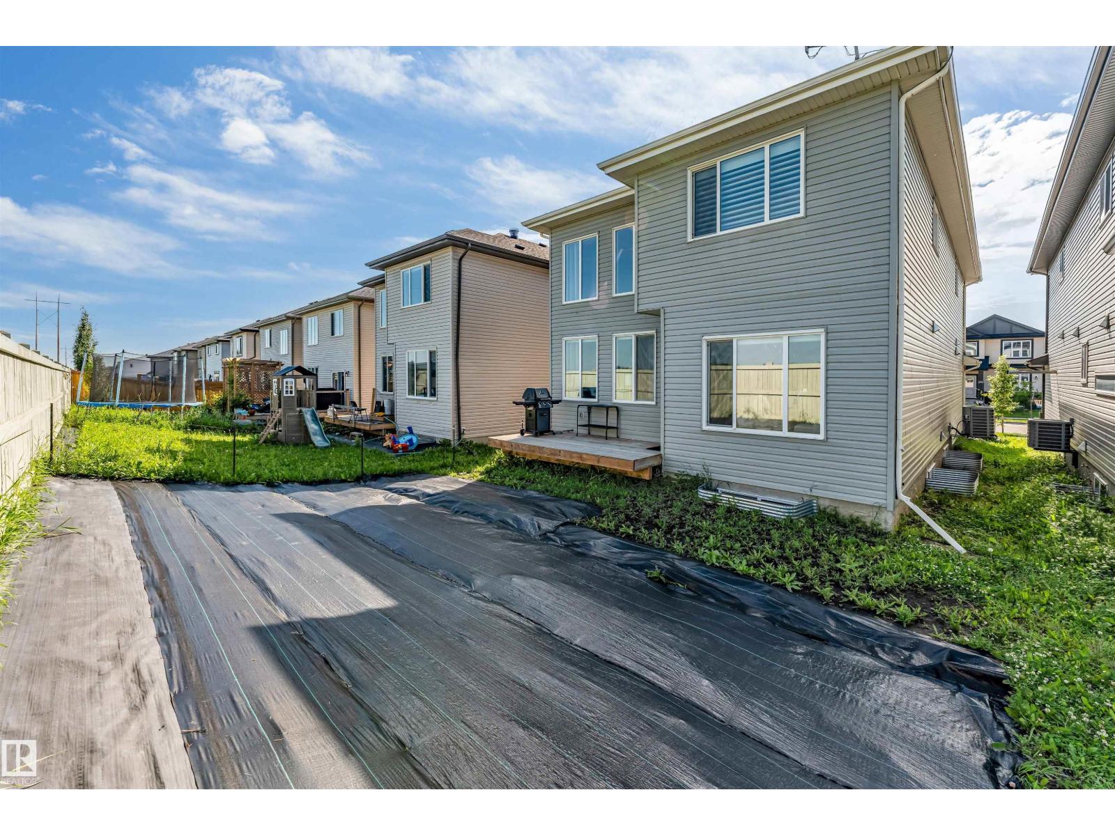 4705 35 ST - 33