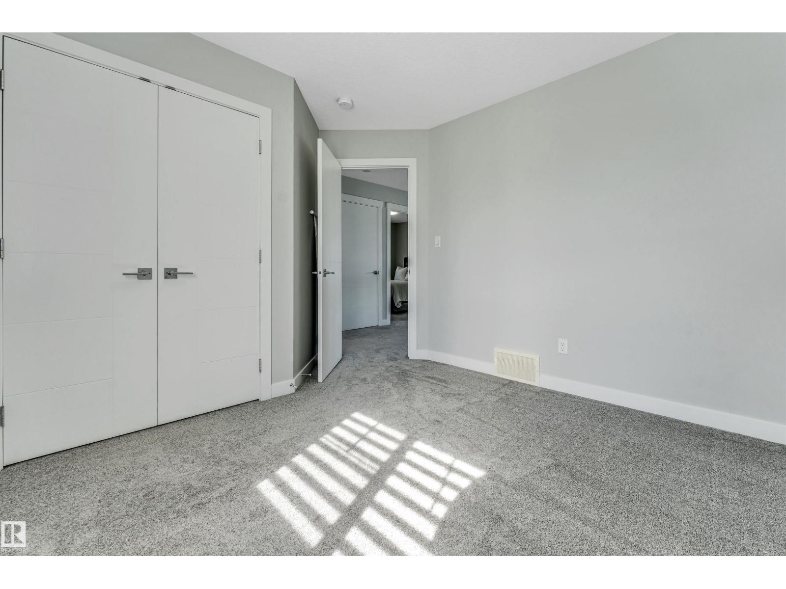 4705 35 ST - 28