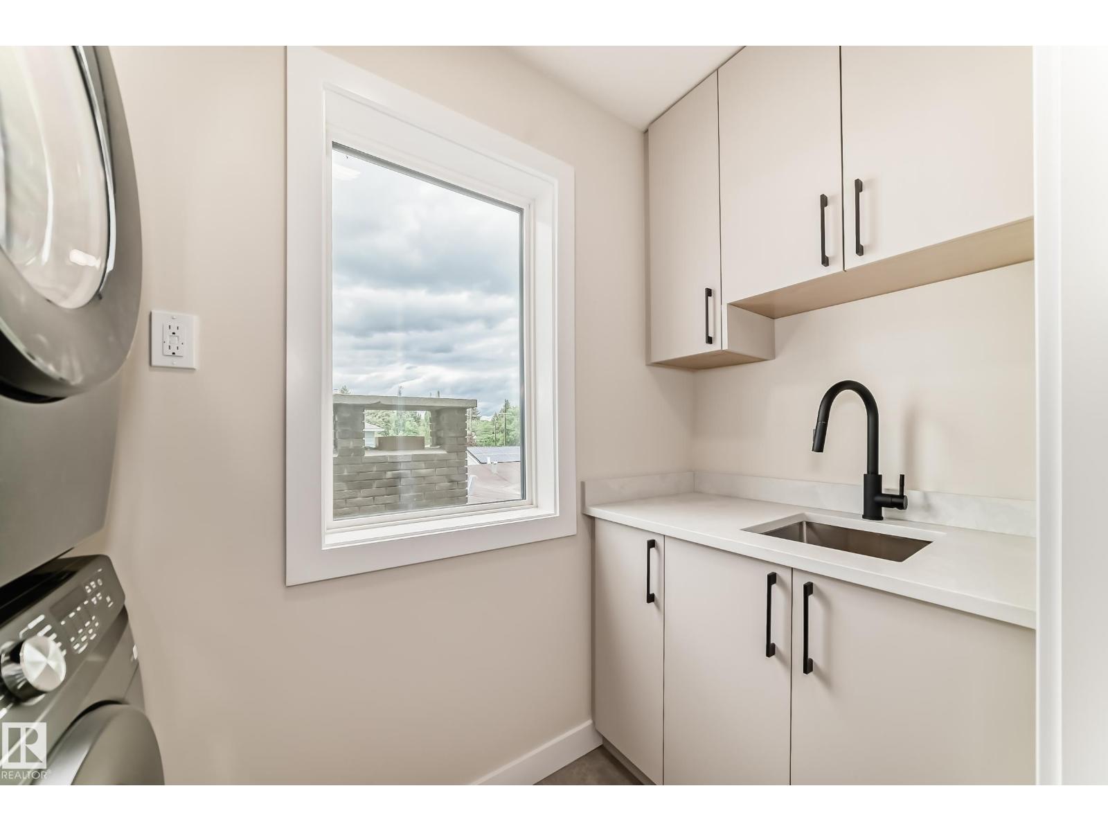 9637 85 ST NW - 51