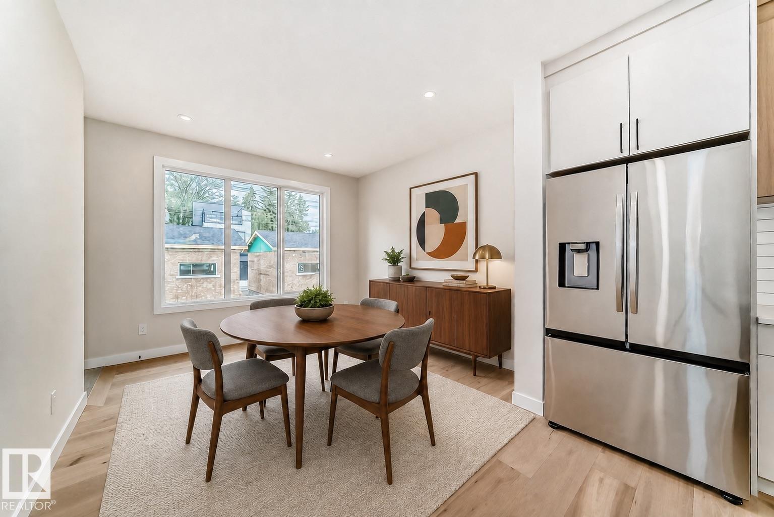 9637 85 ST NW - 24