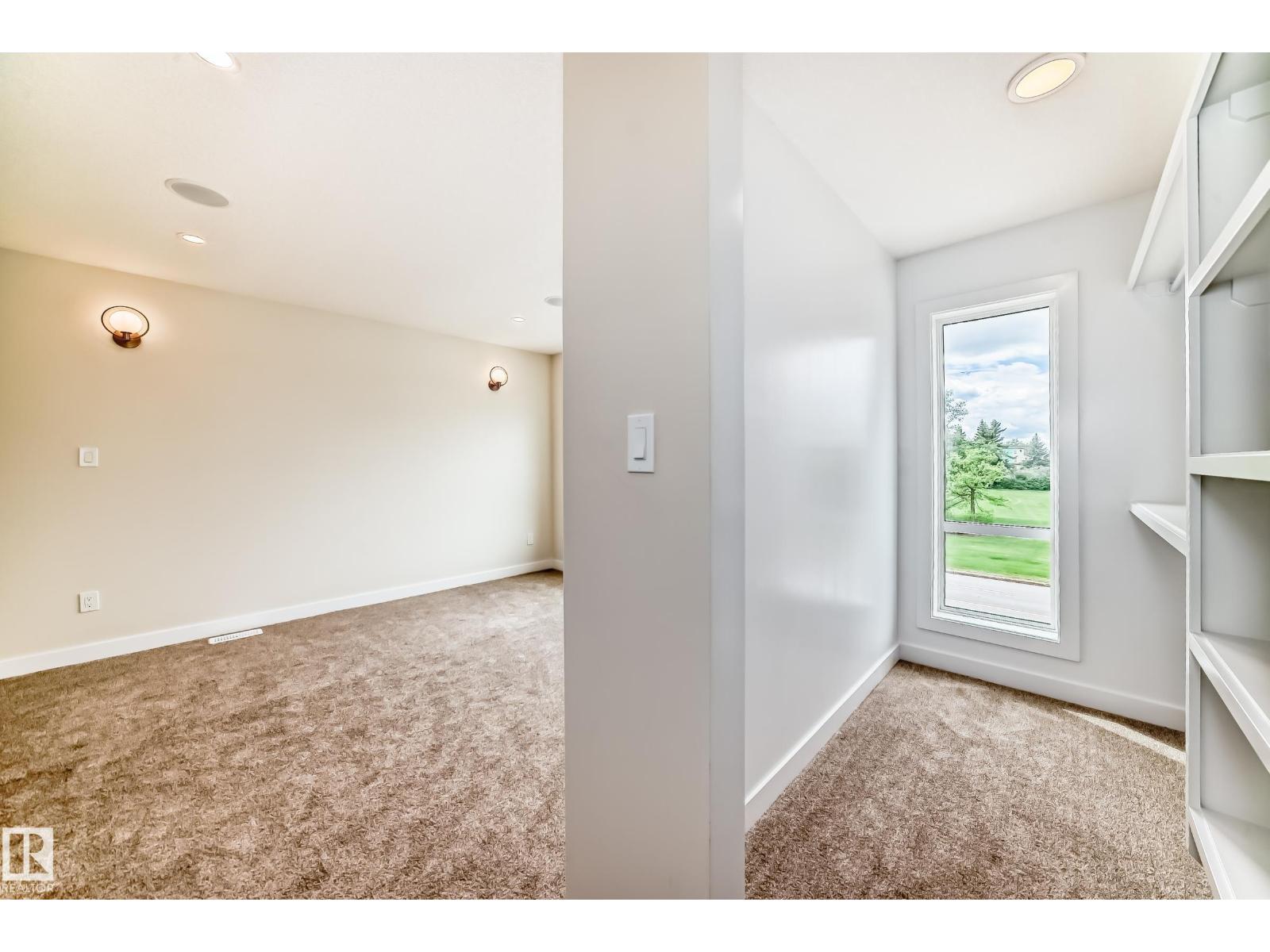 9637 85 ST NW - 43