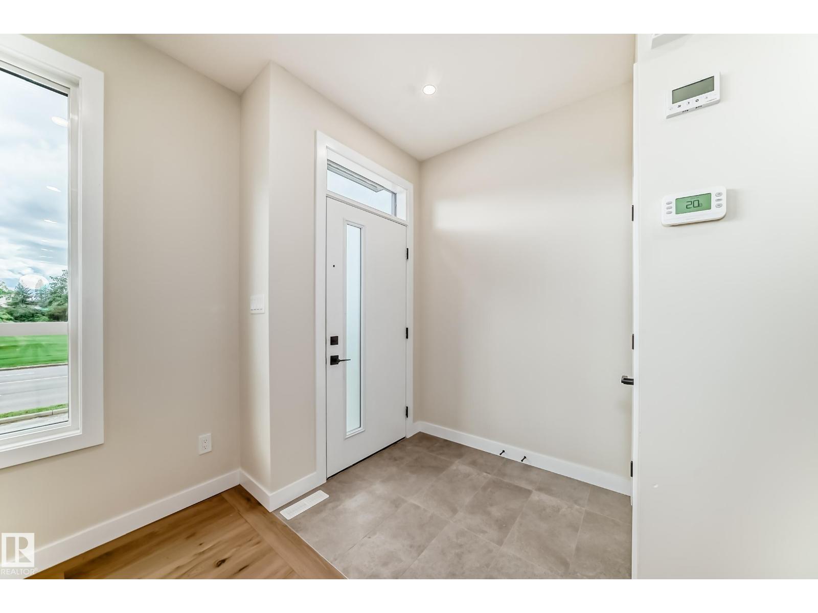 9637 85 ST NW - 14