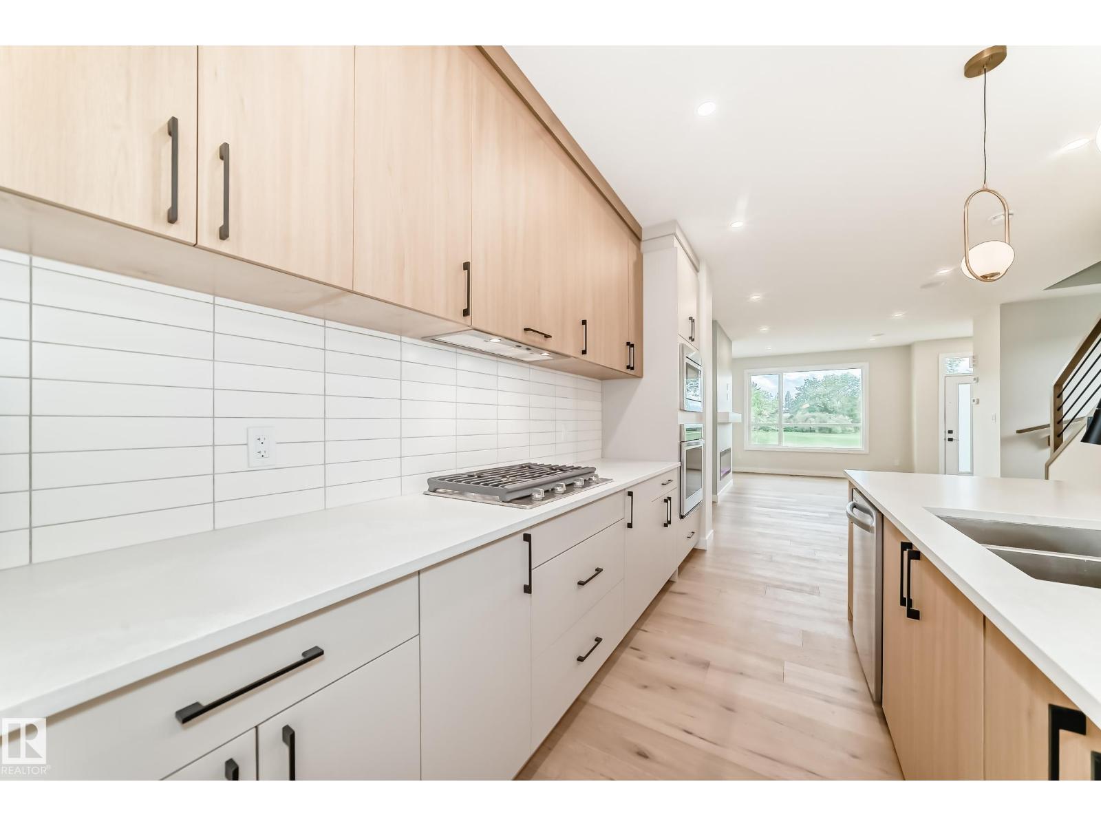9637 85 ST NW - 21
