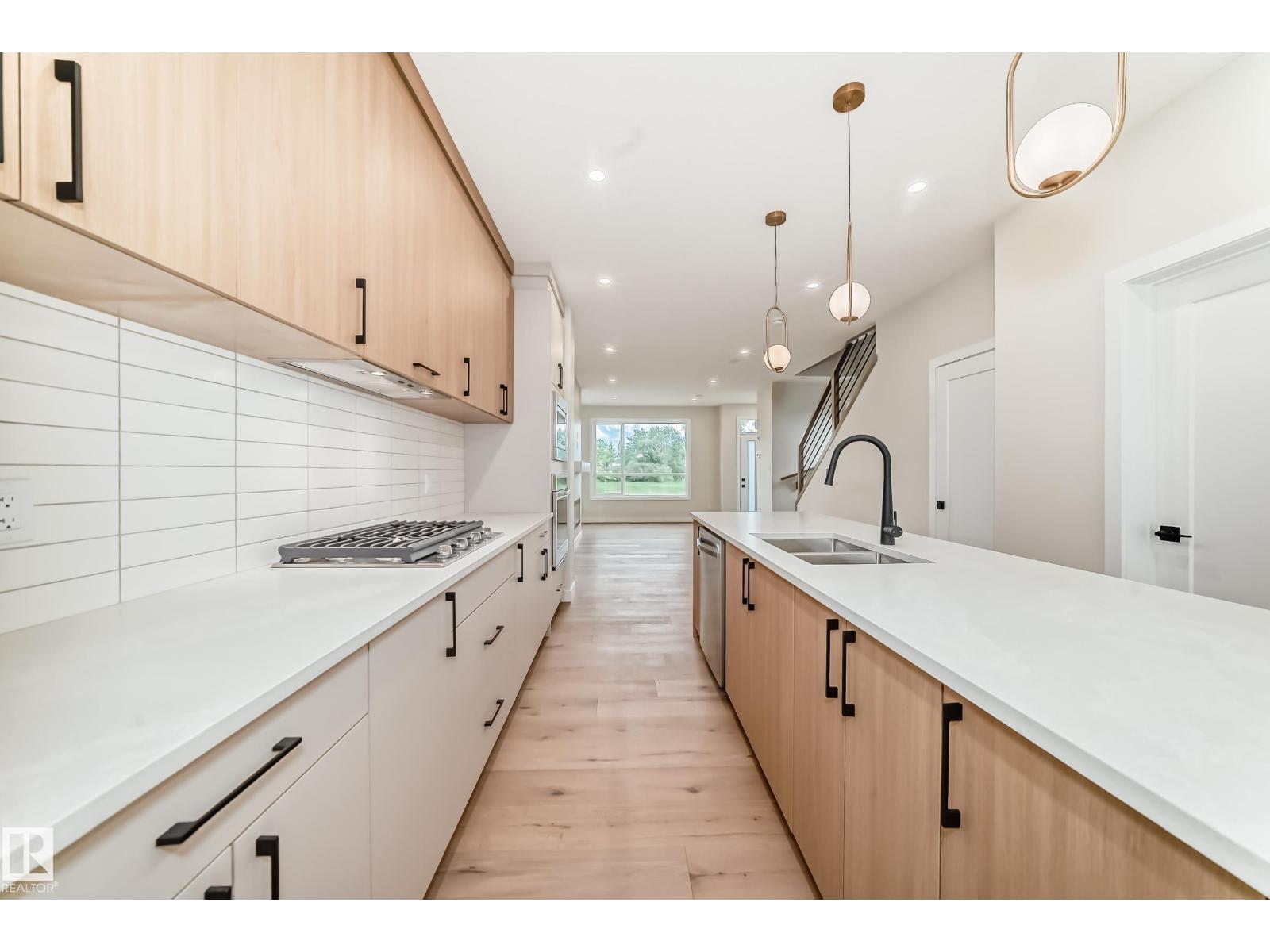 9637 85 ST NW - 22