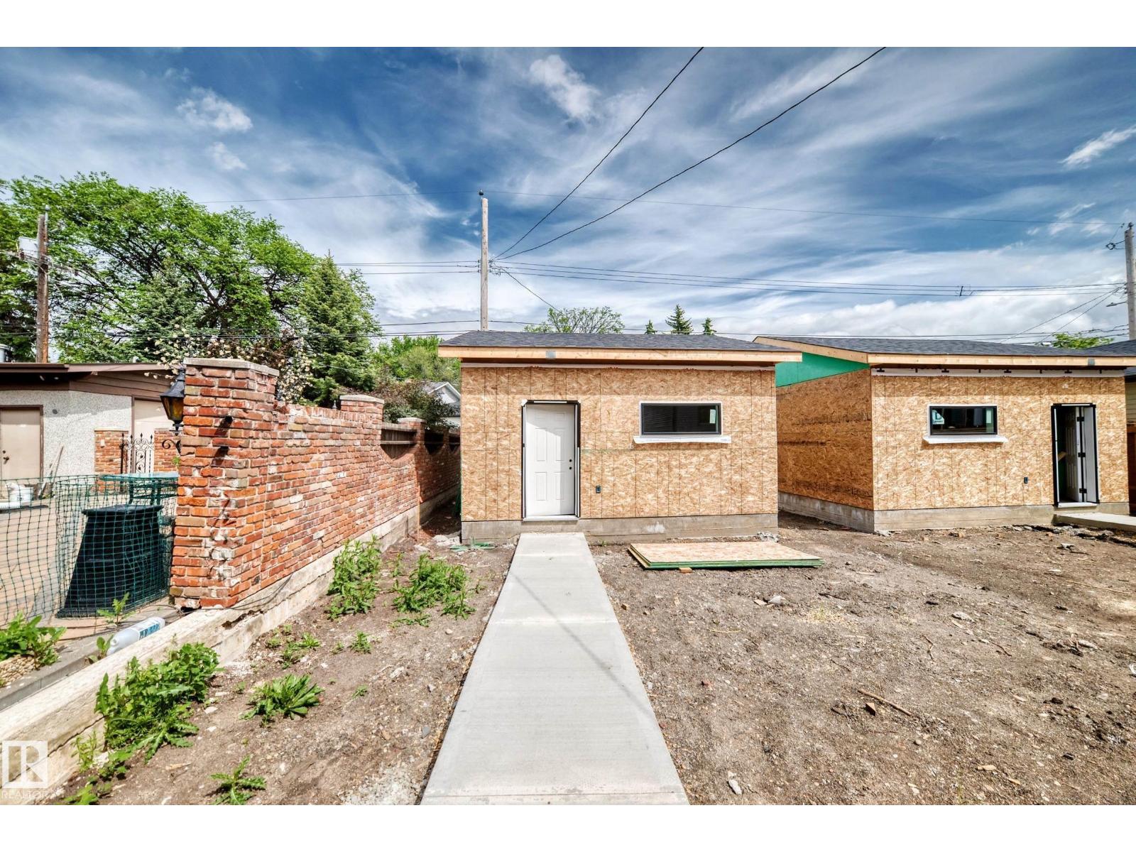 9637 85 ST NW - 69