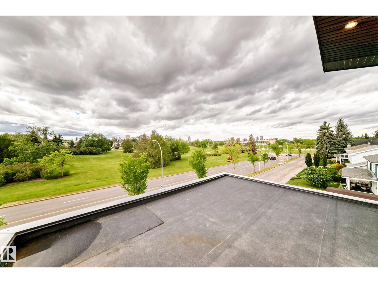 9637 85 ST NW - 61