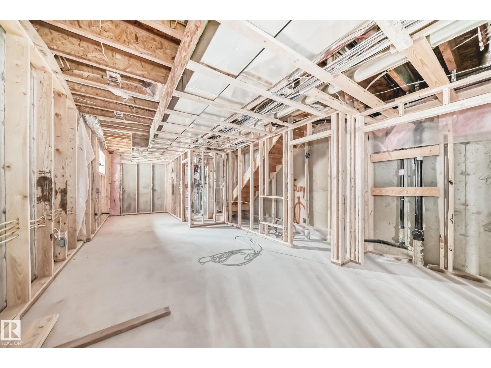 9637 85 ST NW - 66