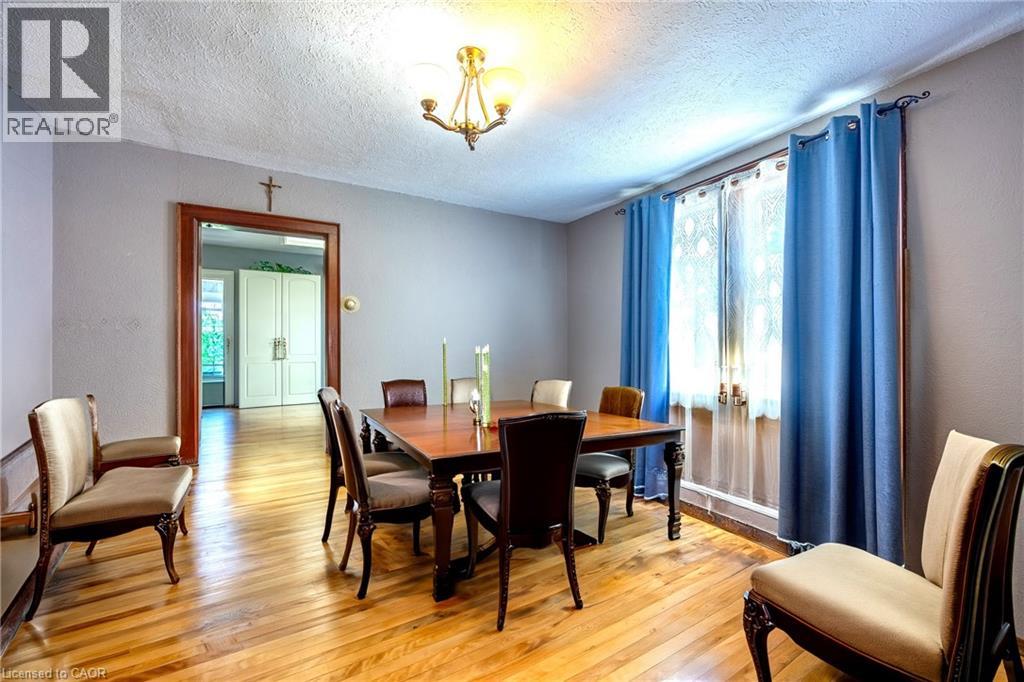 112 TALBOT Road - 10
