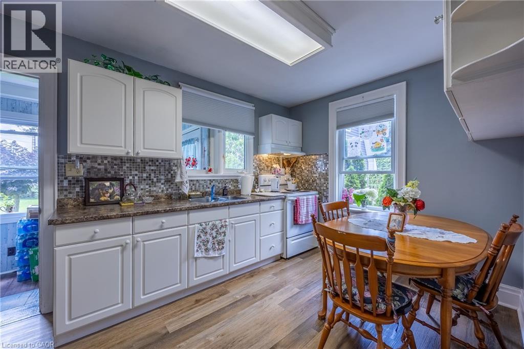 112 TALBOT Road - 12