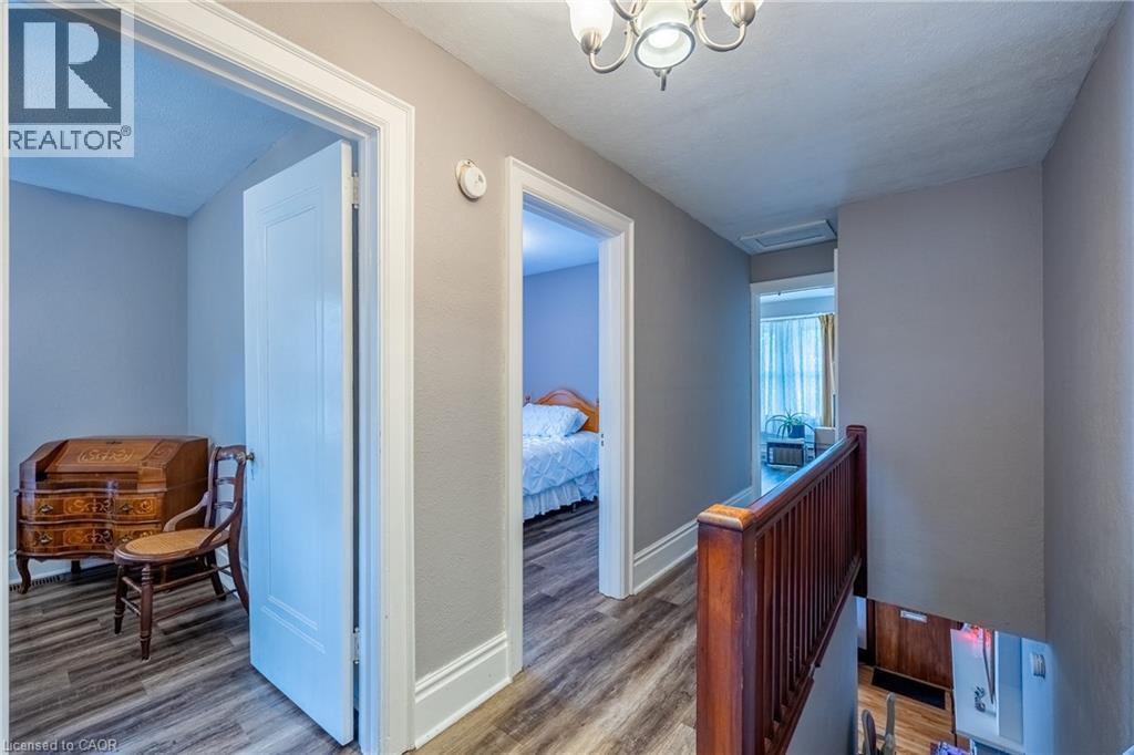 112 TALBOT Road - 17