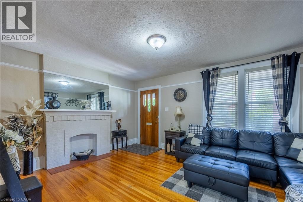 112 TALBOT Road - 26