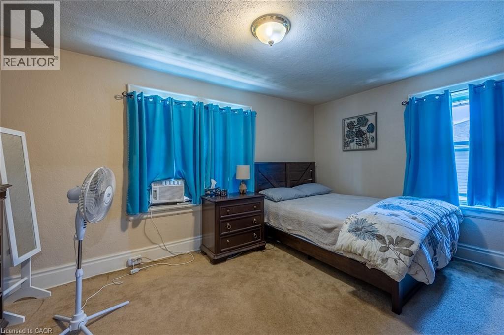 112 TALBOT Road - 38