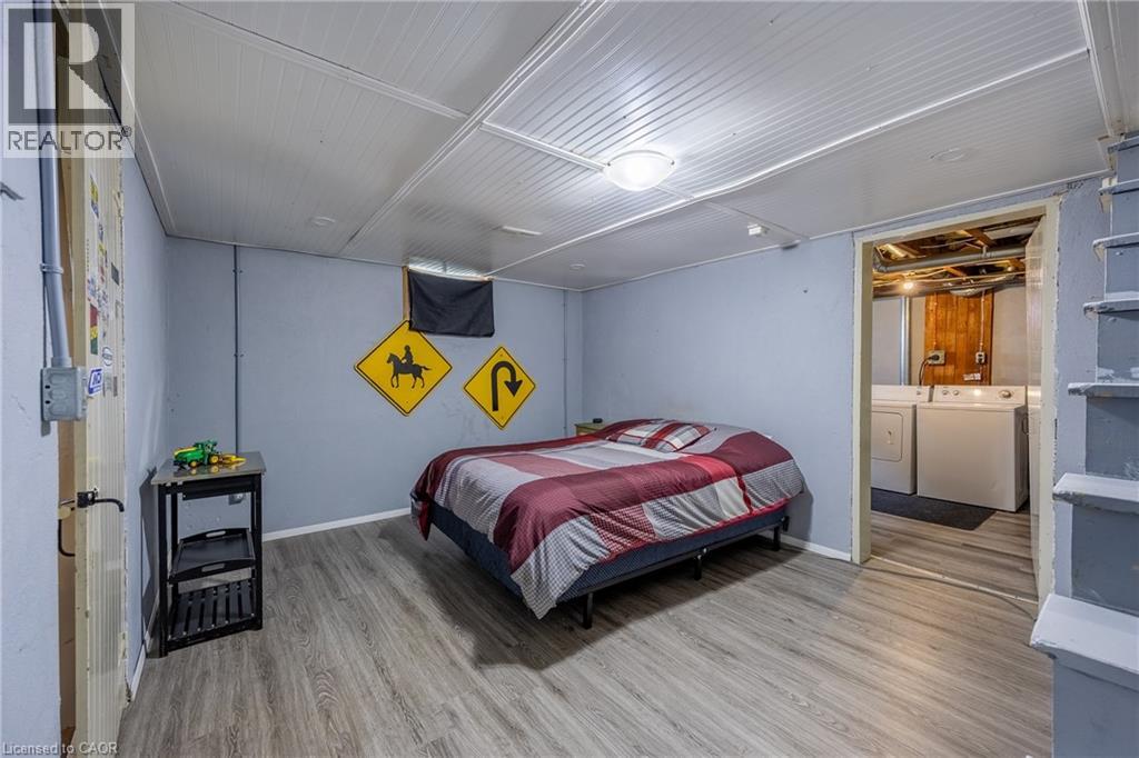 112 TALBOT Road - 40
