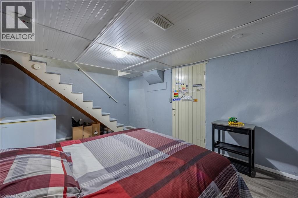 112 TALBOT Road - 41
