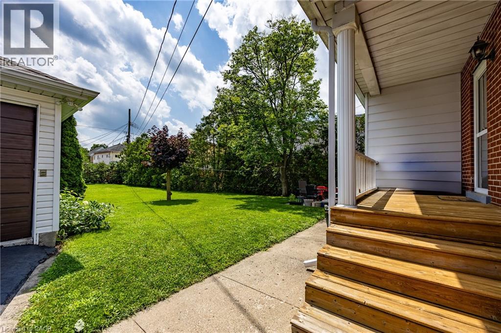 112 TALBOT Road - 5