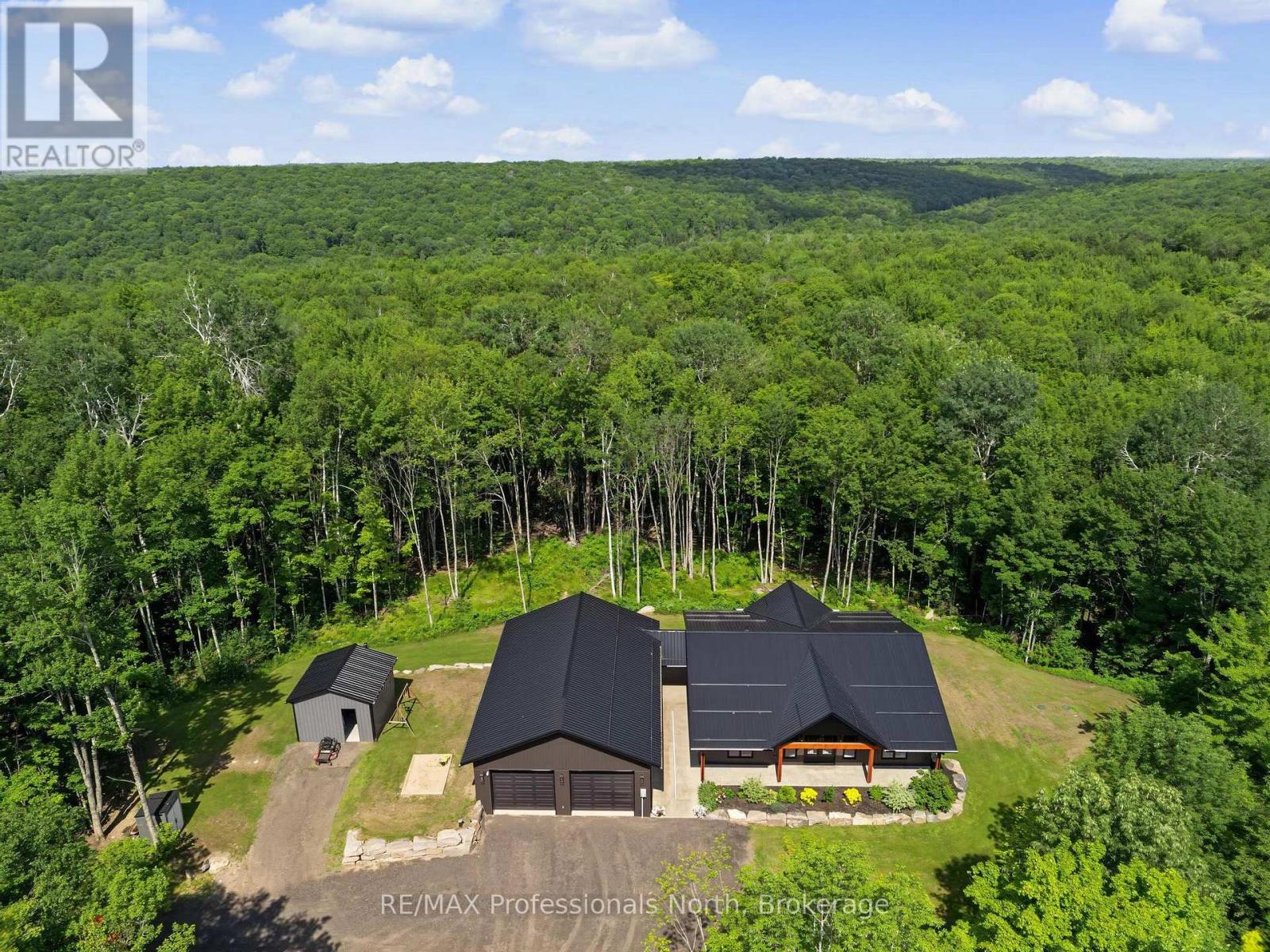 1541 BOBCAYGEON ROAD - 36