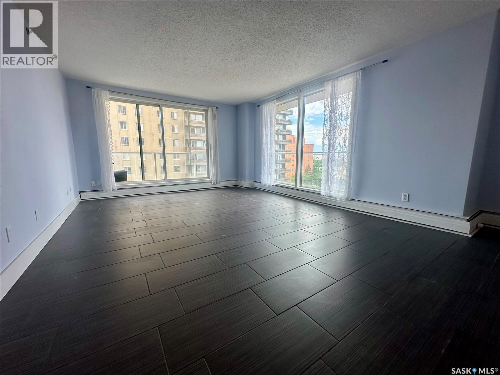 #902 320 5th AVENUE N - 9