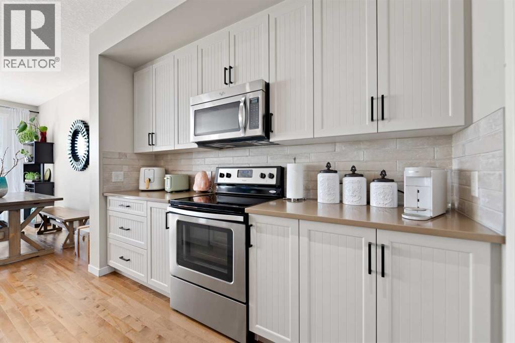124 Masters Crescent SE - 8