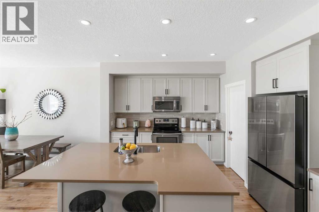 124 Masters Crescent SE - 9