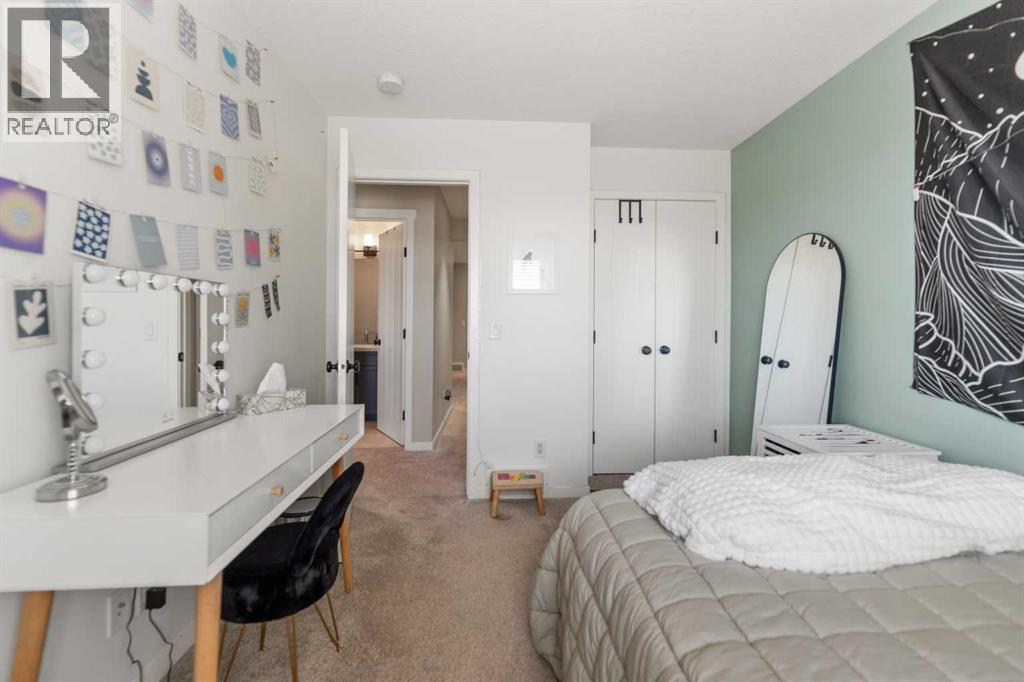 124 Masters Crescent SE - 30