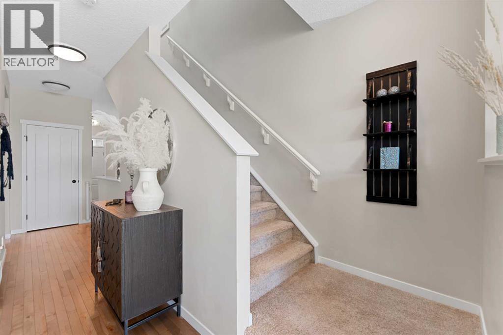 124 Masters Crescent SE - 20