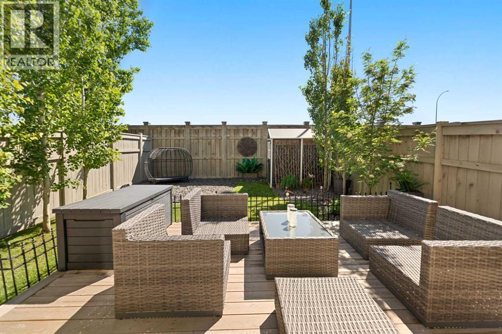 124 Masters Crescent SE - 15